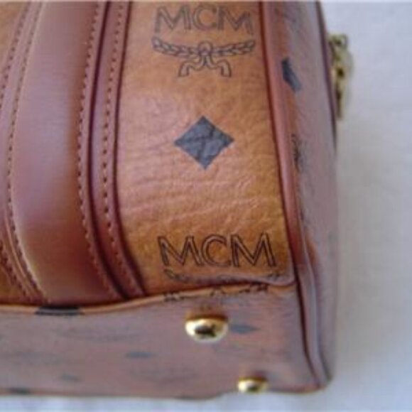 AUTHENTIC MCM COGNAC SIGNATURE LEATHER SMALL SATCHEL WITH KEYCHAIN EUC - Picture 8 of 16